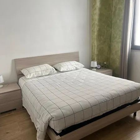Svevo Flat - *